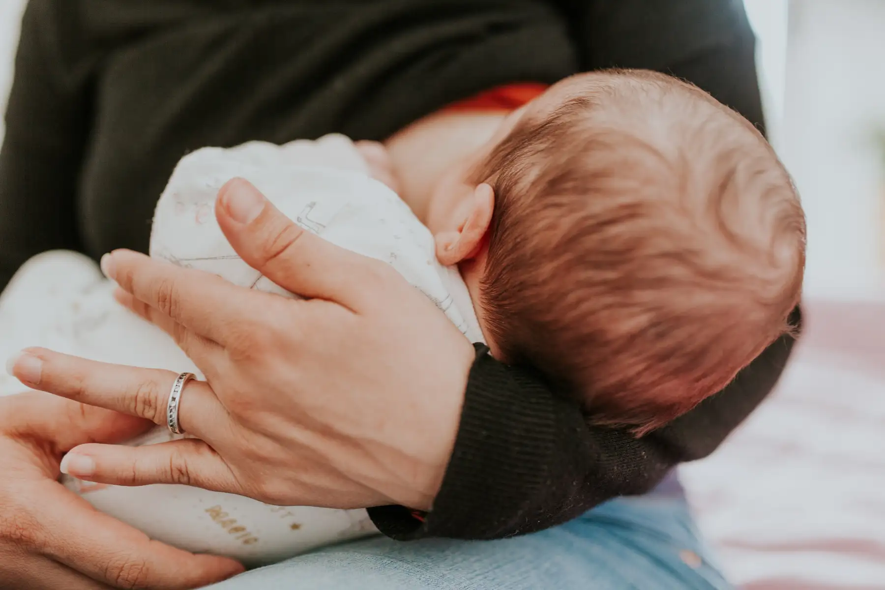 Doula Sand Nursing Mother