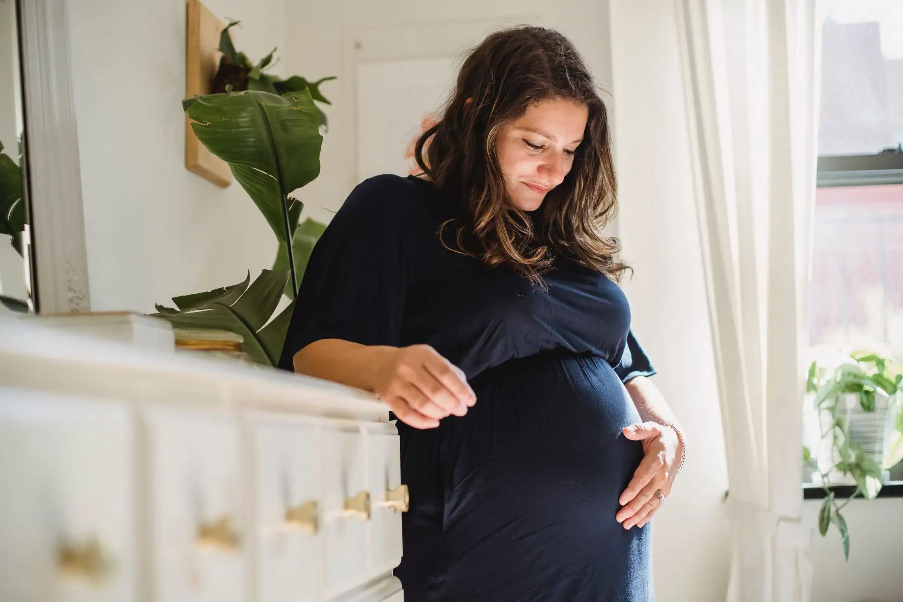 Doula Sand Pregnant Woman